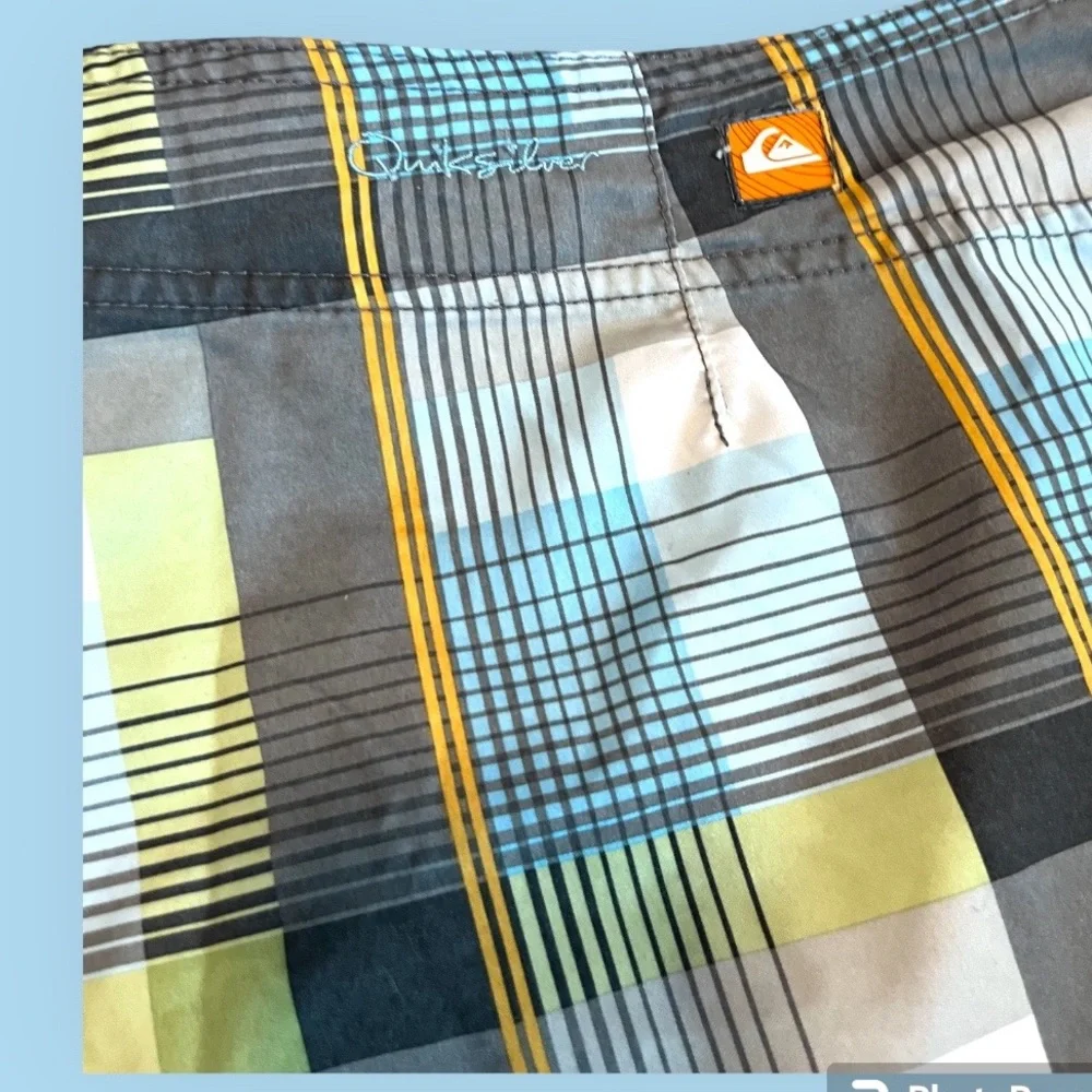 Quicksilver board shorts - Picture 5 of 5